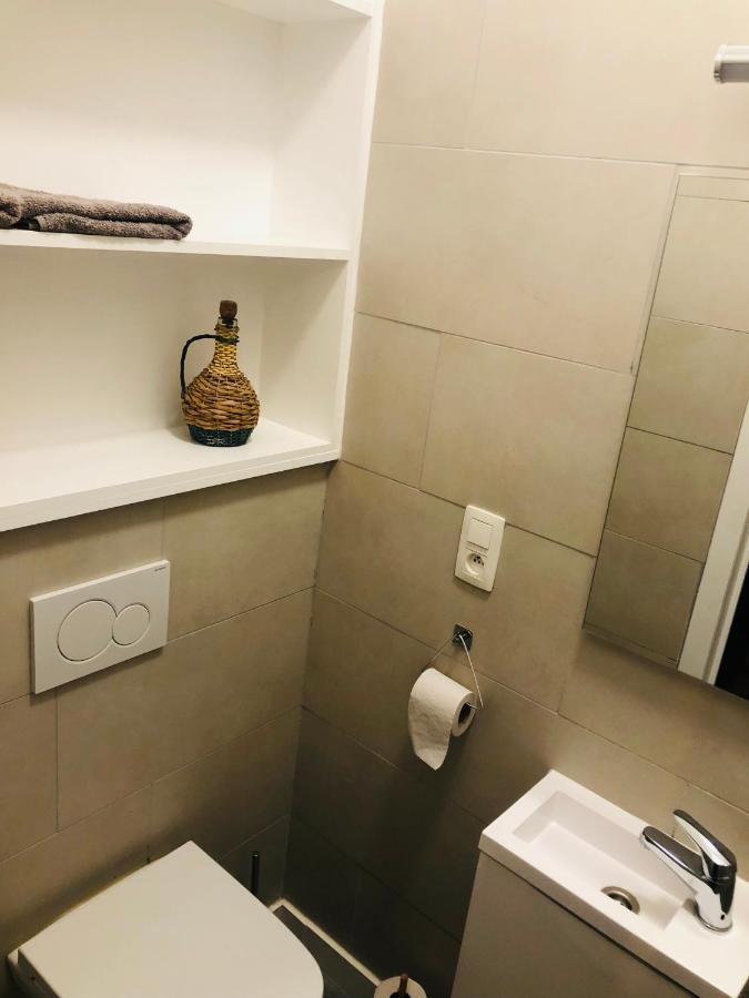 Au Logement Mosan Namur Bagian luar foto