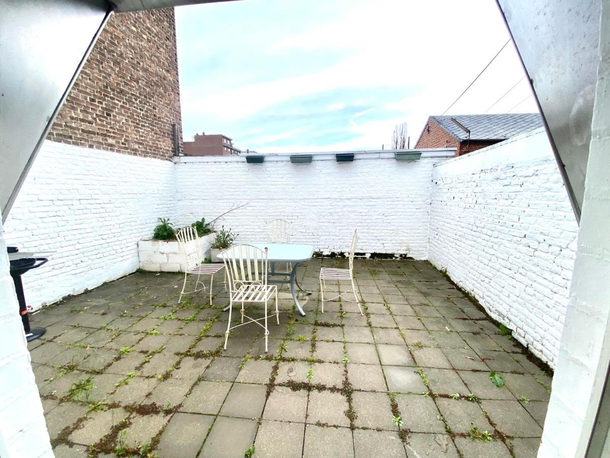 Au Logement Mosan Namur Bagian luar foto